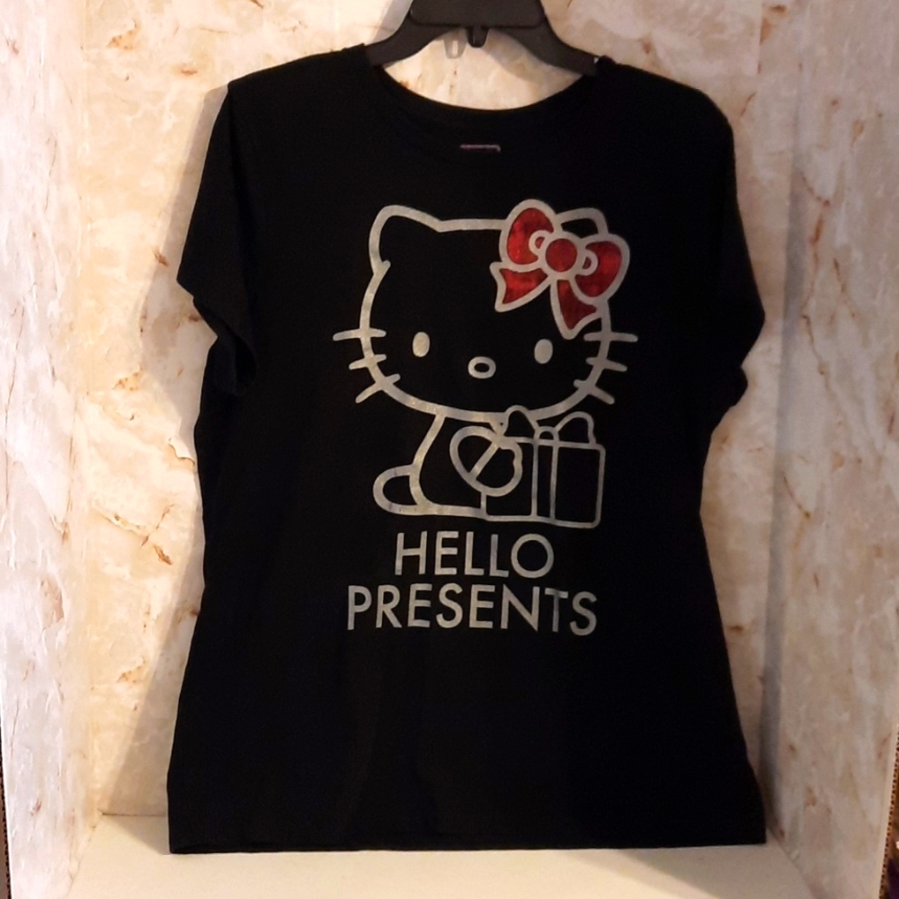 Hello Kitty Licensed T shirt nwot